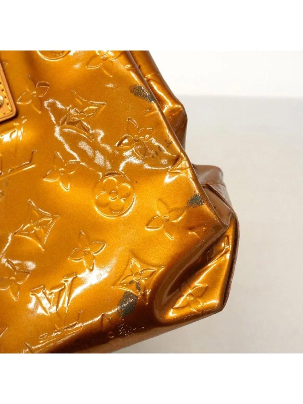 Louis Vuitton Handbag Vernis Reade PM Blanc